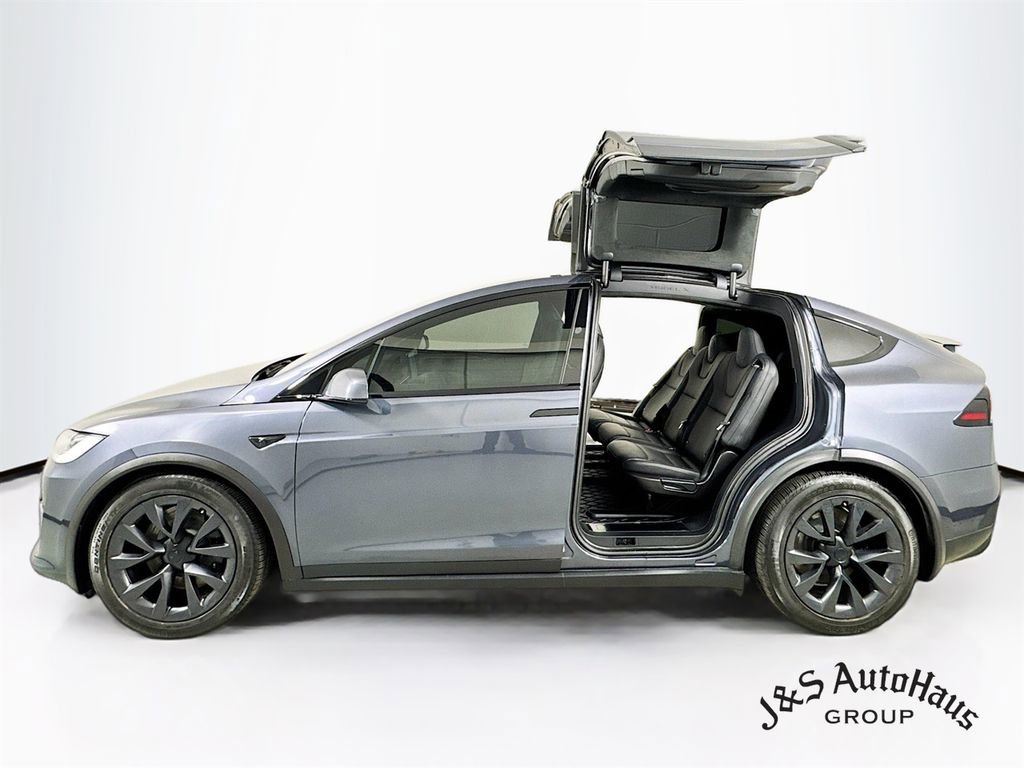 Used 2023 Tesla Model X image 4