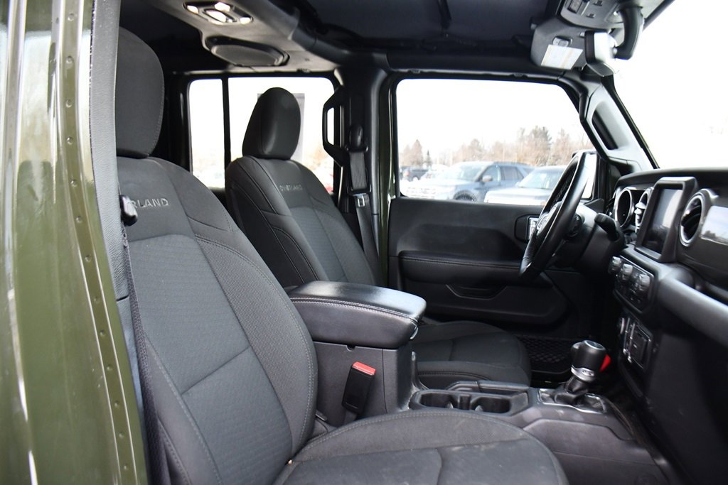 Used 2022 Jeep Gladiator Overland w/ Cold Weather Group image 15