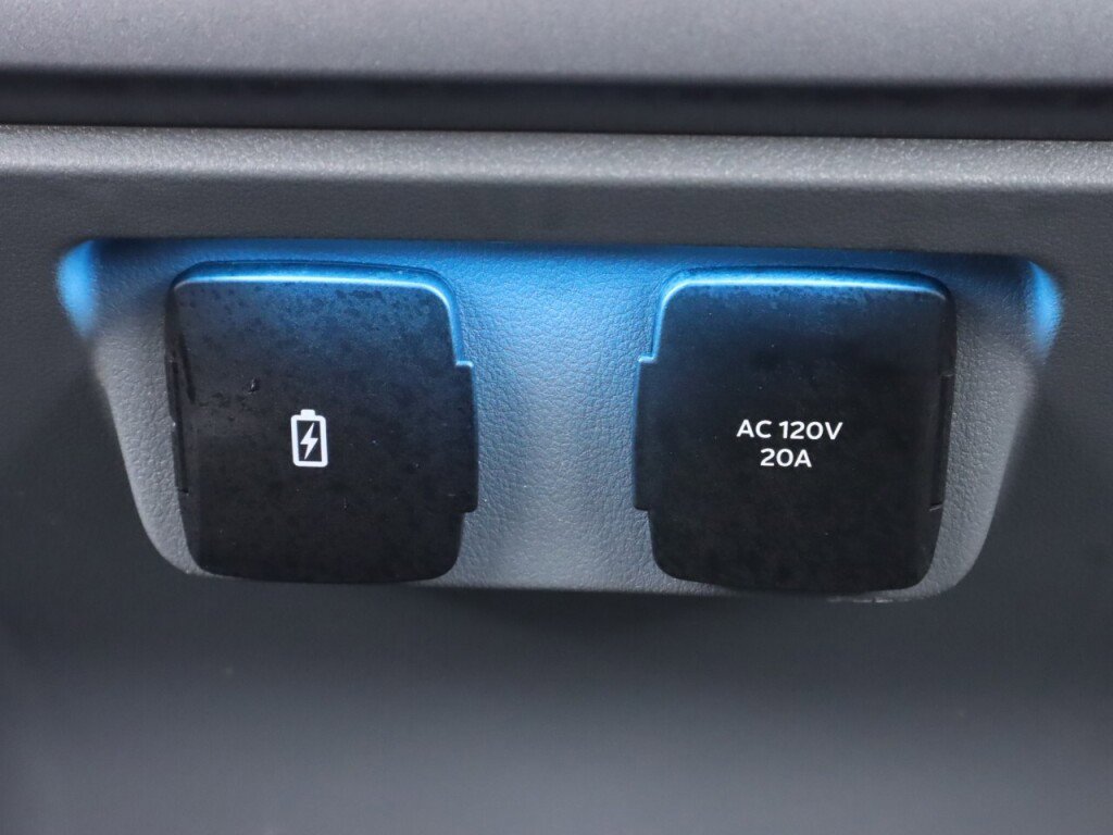 Used 2023 Ford F150 Lightning Pro AWD/4WD image 38