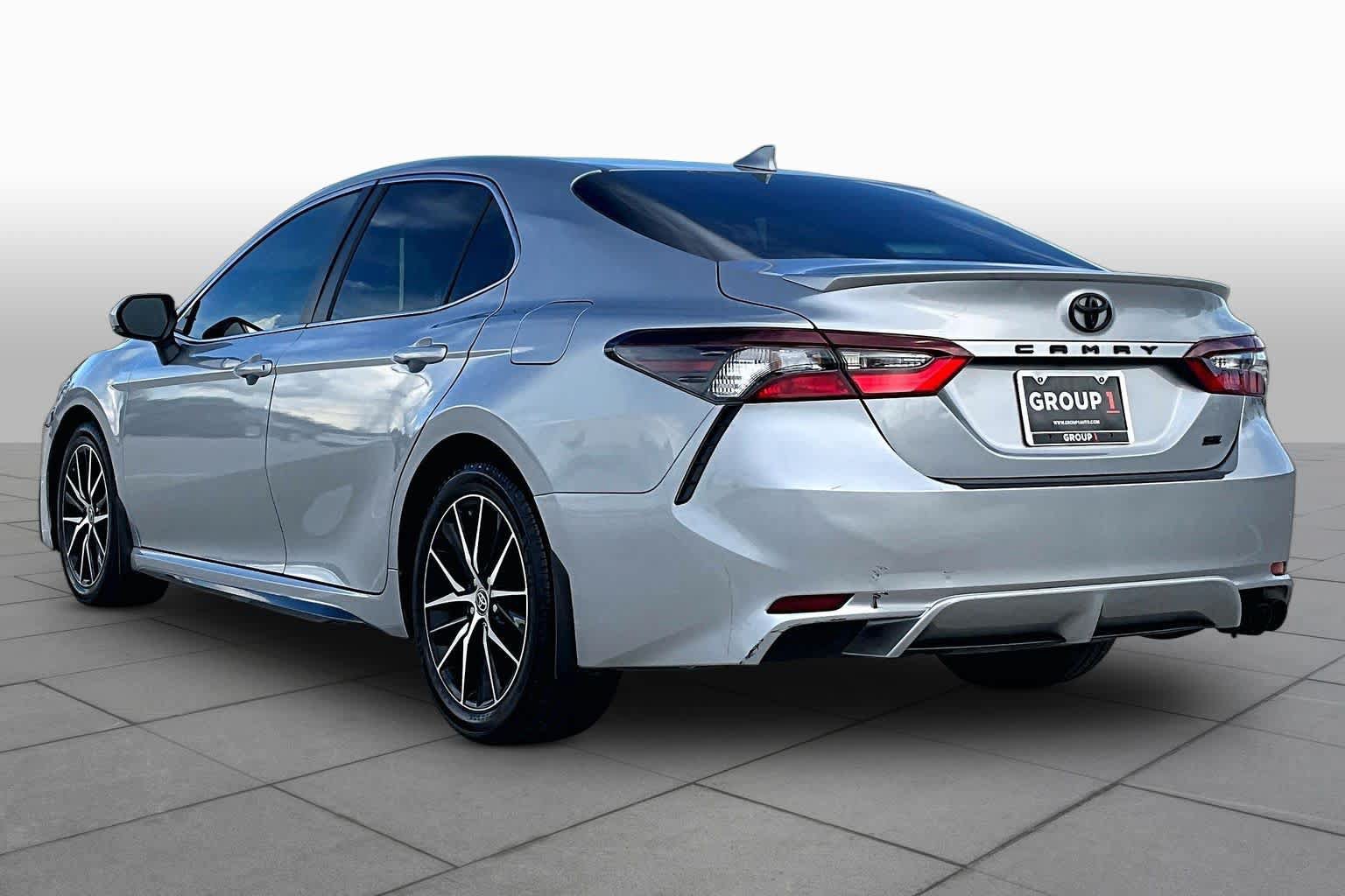 Used 2024 Toyota Camry SE FWD image 12