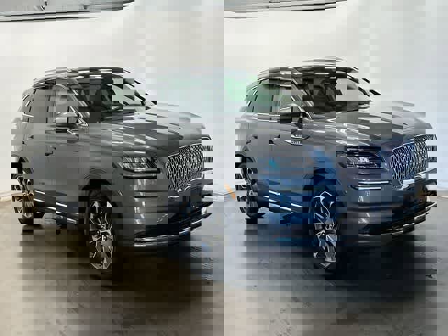 Used 2022 Lincoln Nautilus Reserve AWD/4WD image 33