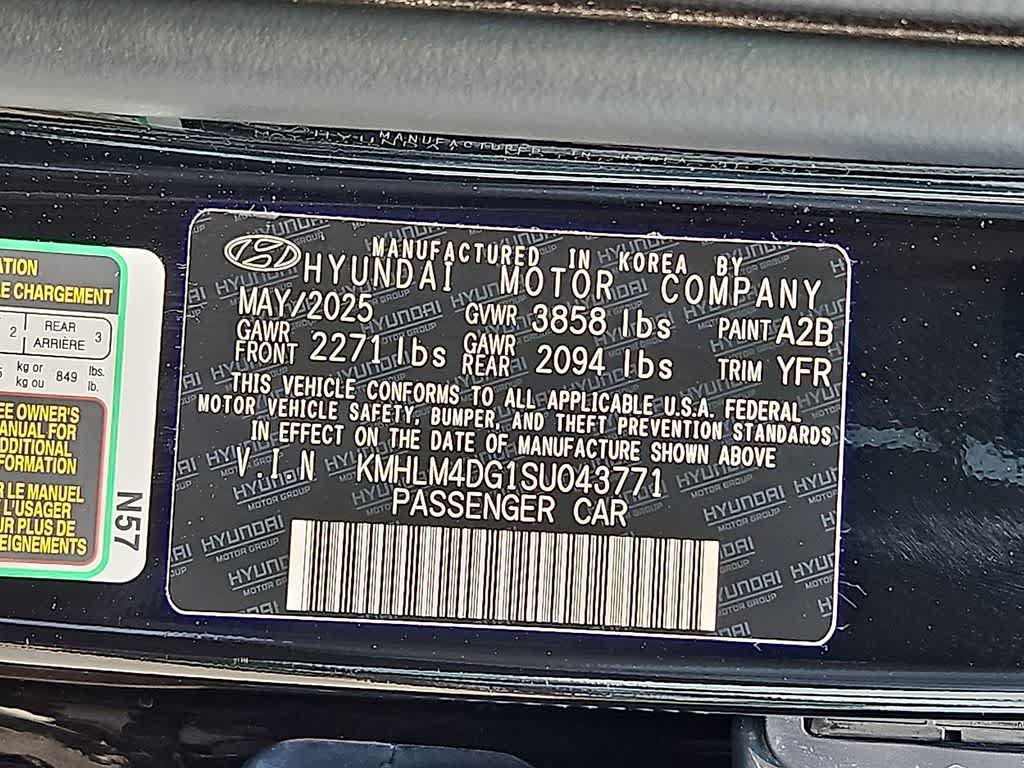 Certified 2025 Hyundai Elantra Sport w/ Cargo Package FWD image 27