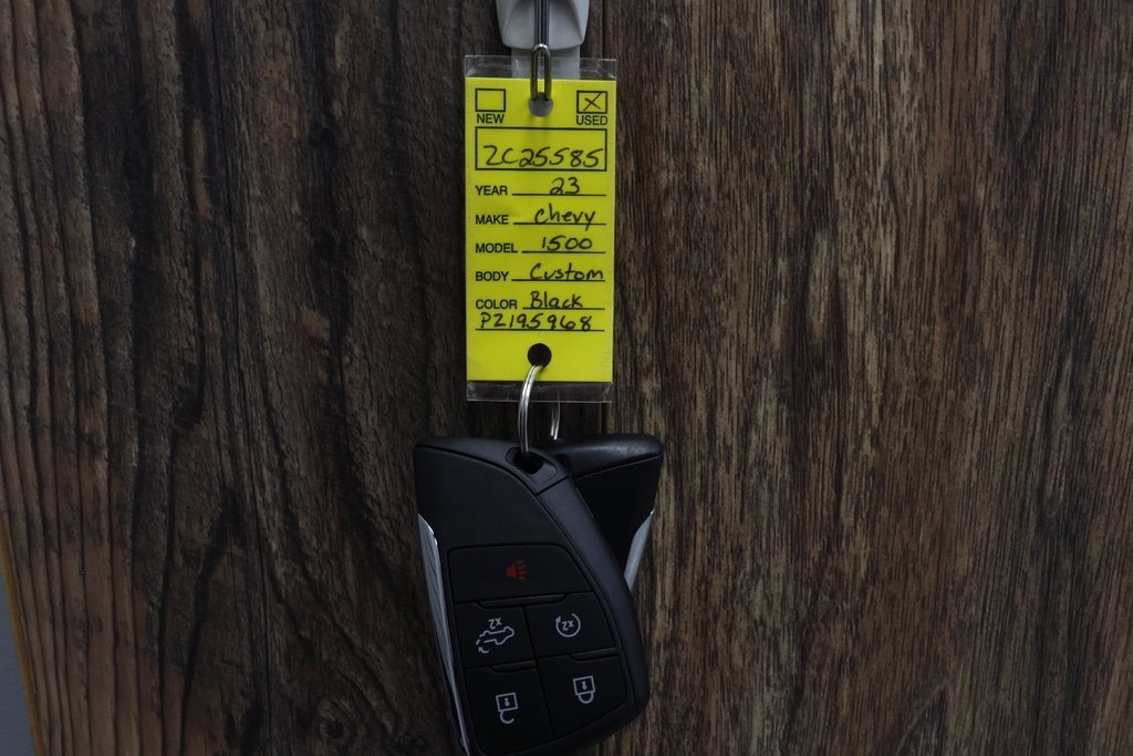 Used 2023 Chevrolet Silverado 1500 Custom image 36