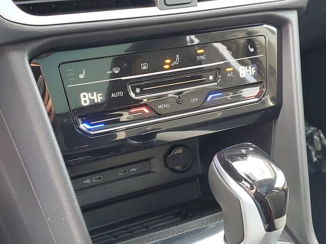 New 2026 Volkswagen Taos SE image 24