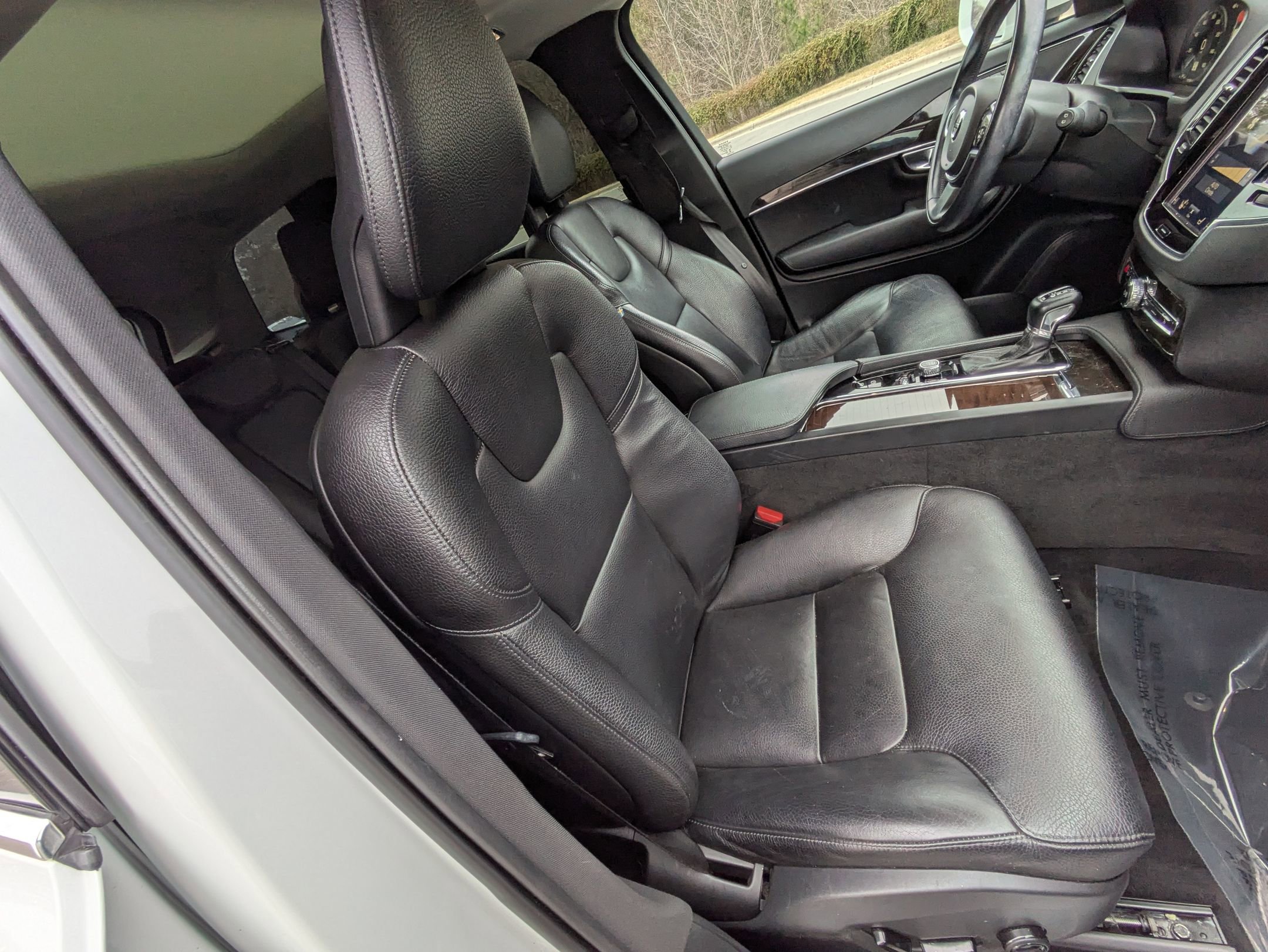 Used 2018 Volvo XC90 T6 Momentum w/ Convenience Package image 30