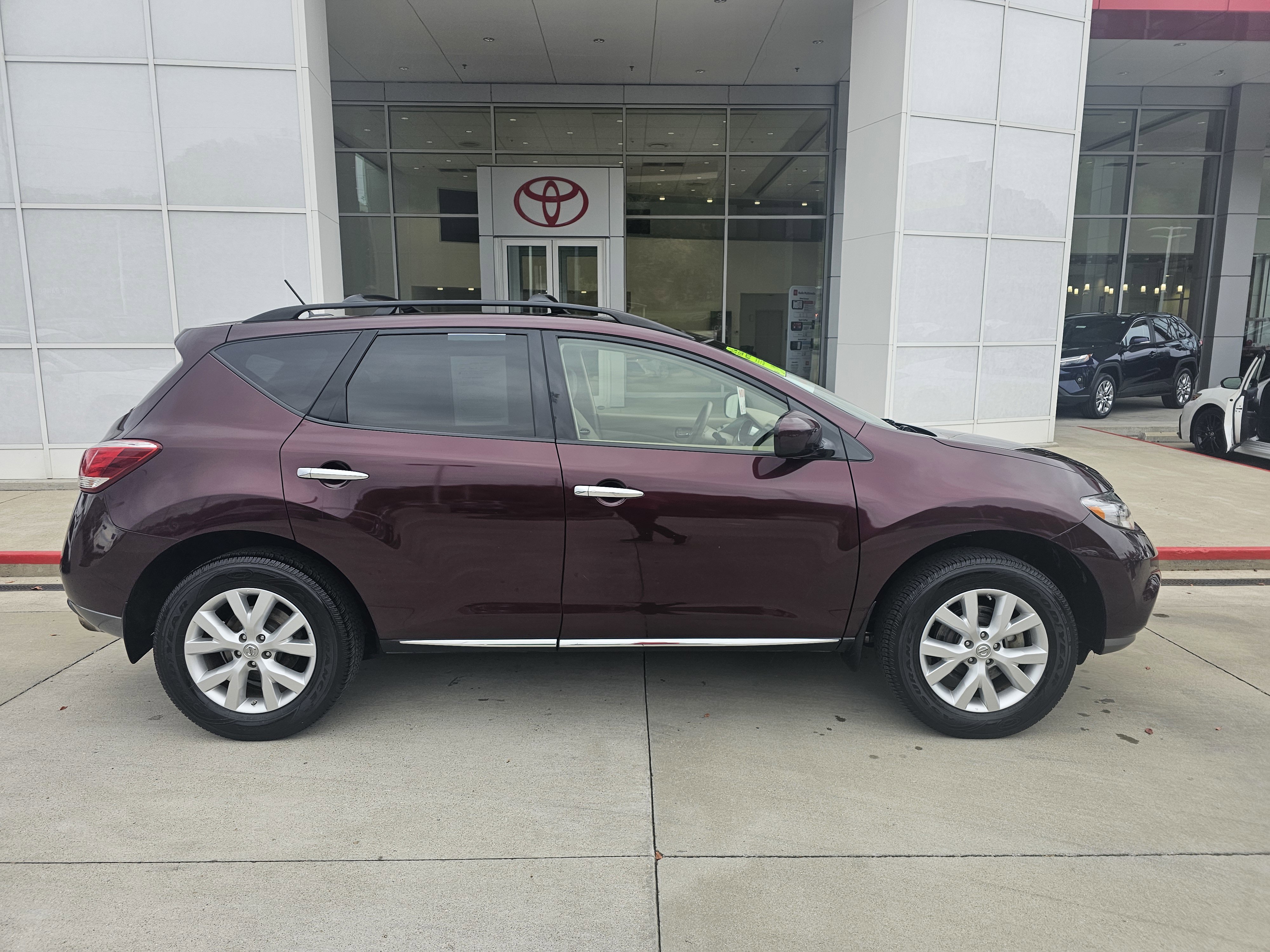 Used 2013 Nissan Murano SL w/ Navigation Pkg image 3