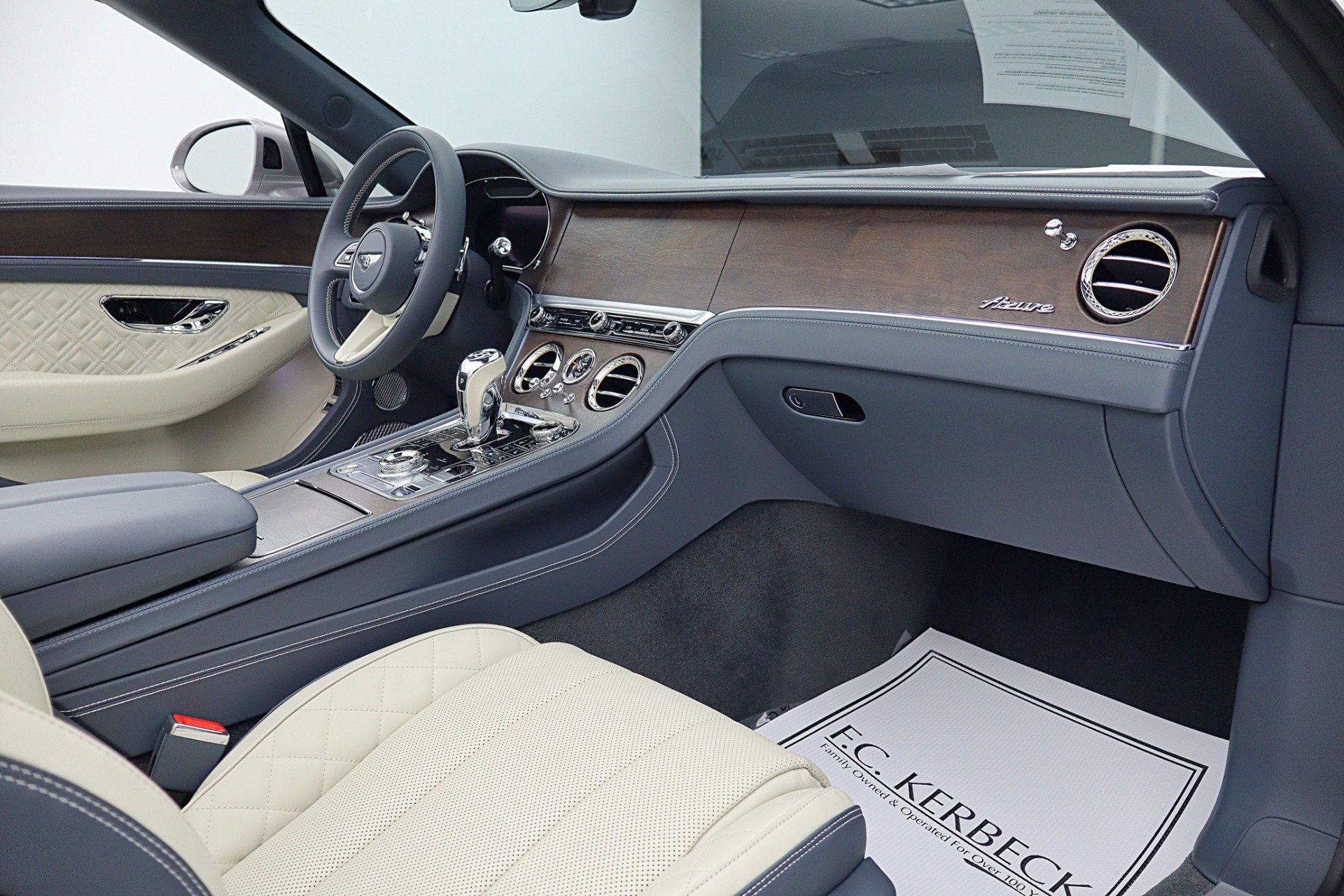 Used 2023 Bentley Continental GT Azure image 47