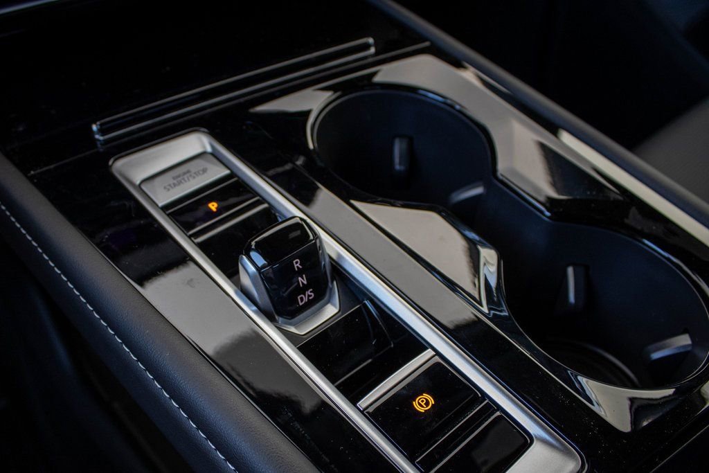 New 2025 Volkswagen Atlas Cross Sport SEL R-Line AWD/4WD image 40