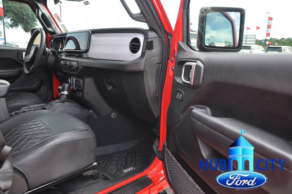 Used 2024 Jeep Wrangler Unlimited Sport AWD/4WD image 17