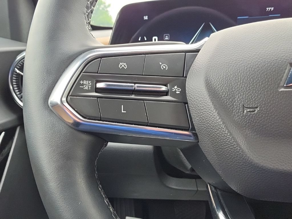Certified 2025 Chevrolet Equinox ACTIV w/ Safety and Technology Package AWD/4WD image 10