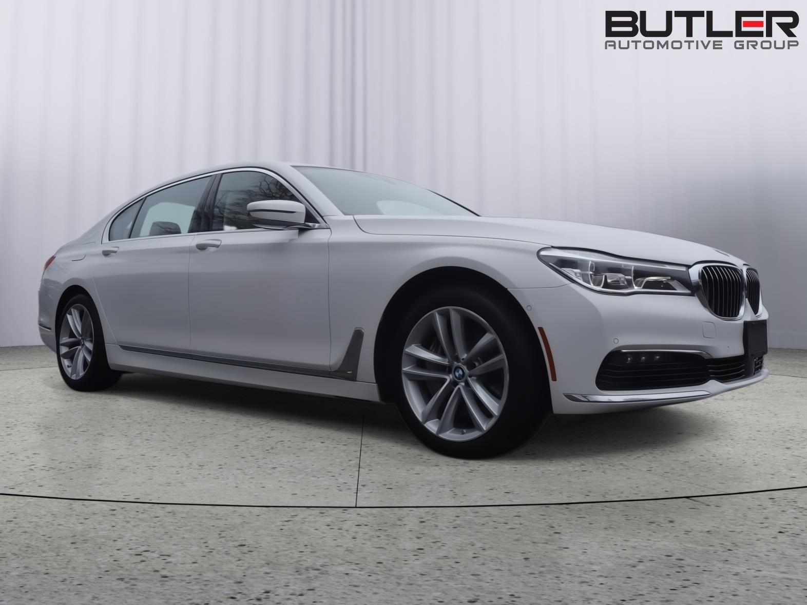 Used 2016 BMW 750i image 3