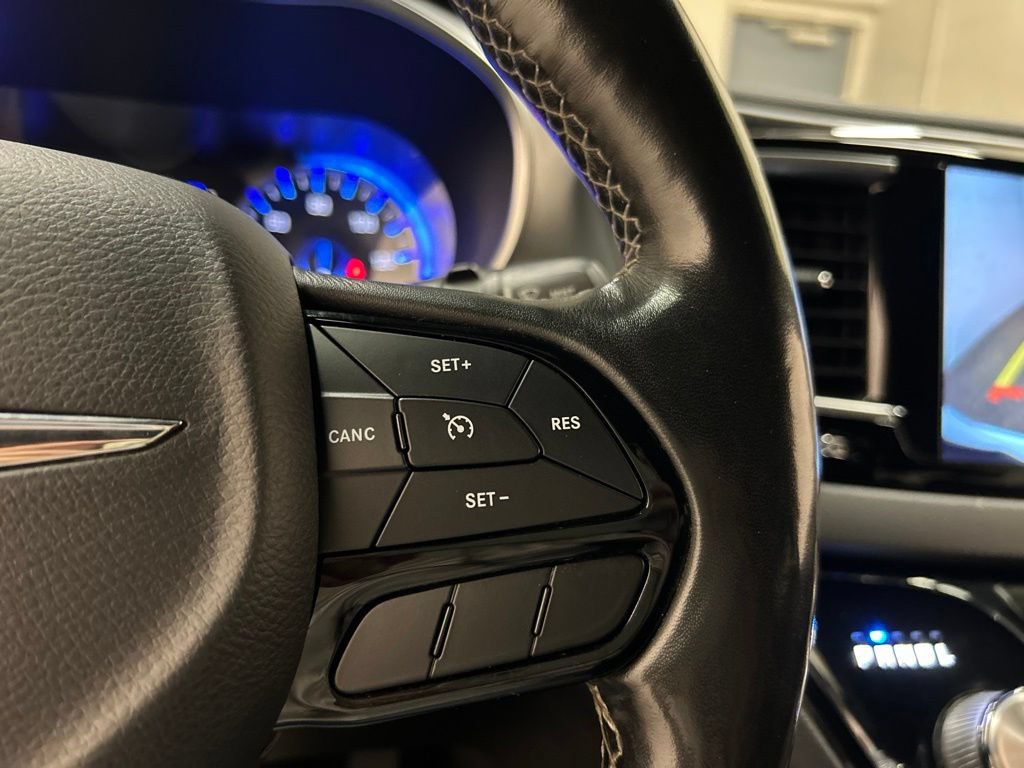 Used 2019 Chrysler Pacifica Touring Plus w/ S Appearance Package FWD image 23