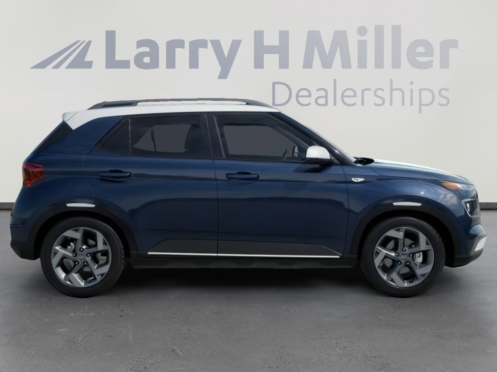 New 2026 Hyundai Venue SEL FWD image 7