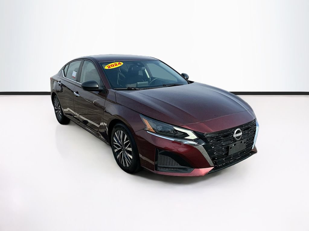 Certified 2024 Nissan Altima 2.5 SV FWD image 2