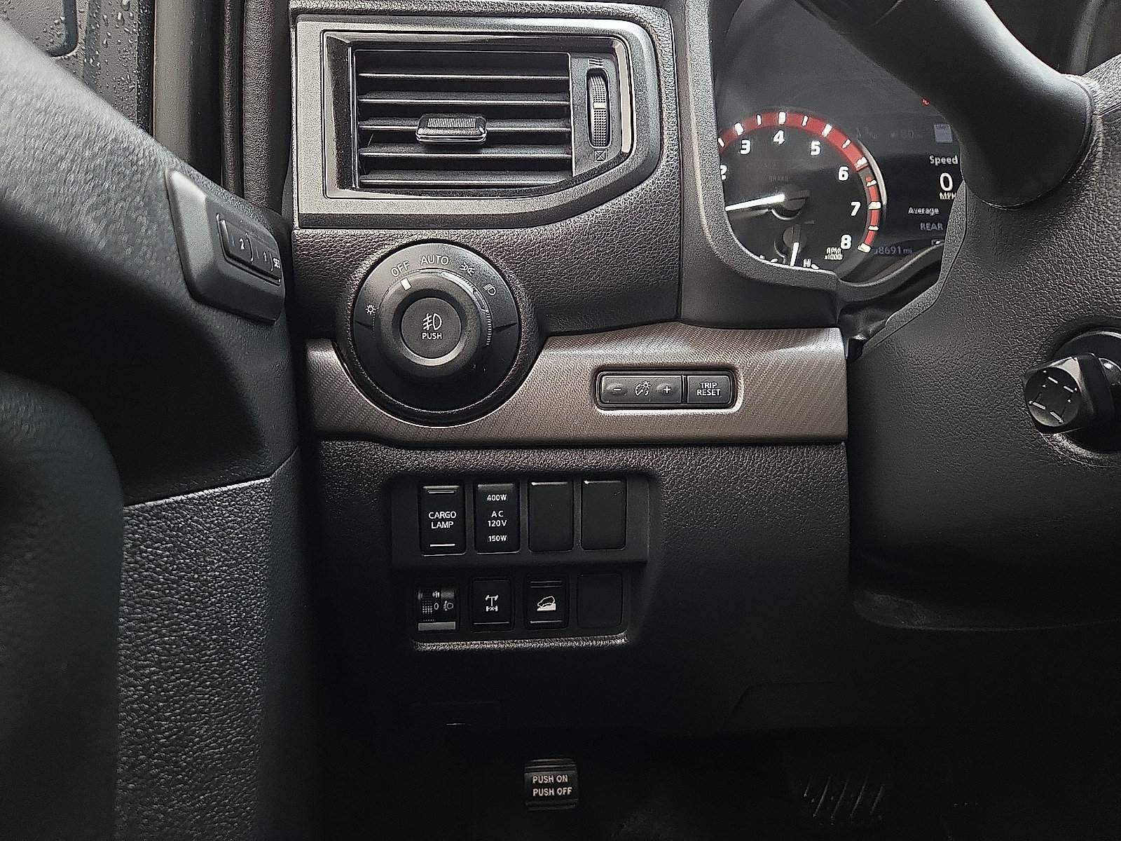 Used 2023 Nissan Titan PRO-4X w/ Pro-4x Convenience Package AWD/4WD image 19