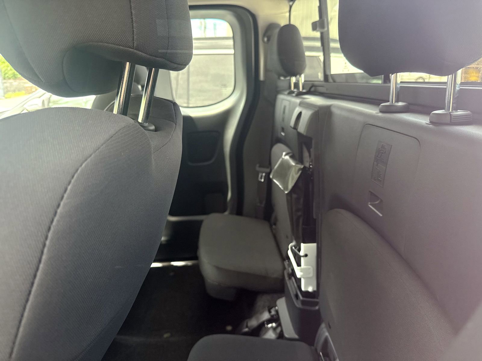 Used 2025 Nissan Frontier S w/ Tow Package AWD/4WD image 9