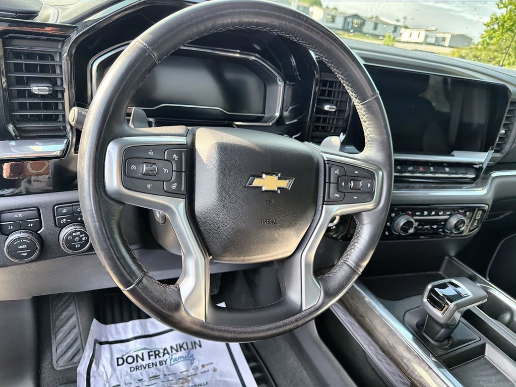 Used 2023 Chevrolet Silverado 1500 LTZ AWD/4WD image 14