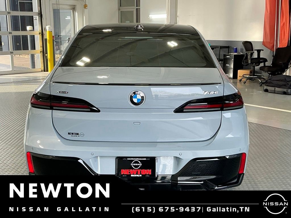 Used 2026 BMW 740i xDrive AWD/4WD image 28