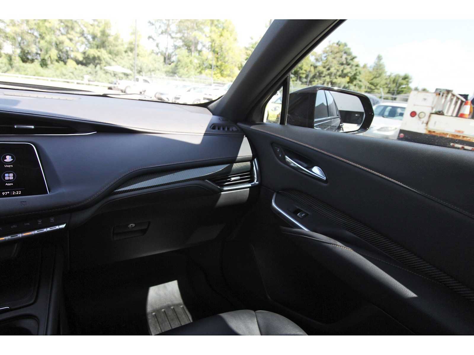 Used 2021 Cadillac XT4 Sport w/ Enhanced Visibility Package FWD image 8