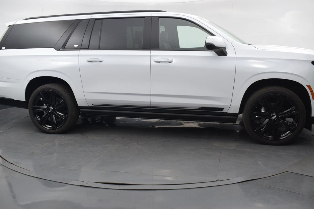 Certified 2026 Cadillac Escalade ESV Sport w/ Touring Package AWD/4WD image 7