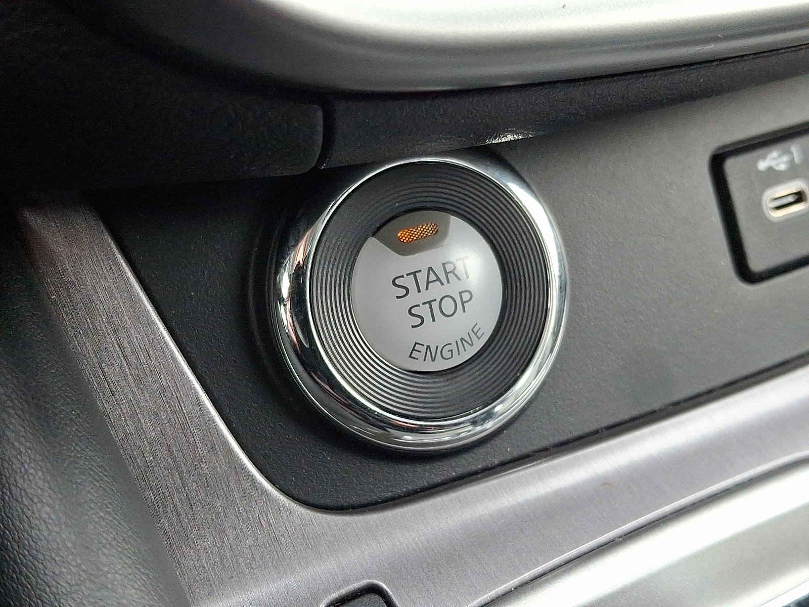 Used 2024 Nissan Murano SV w/ SV Midnight Edition Package image 23