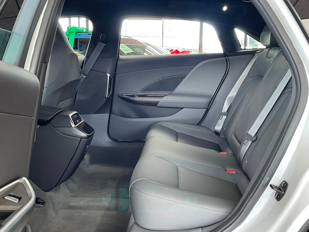 Used 2025 Lucid Air Touring AWD/4WD image 17