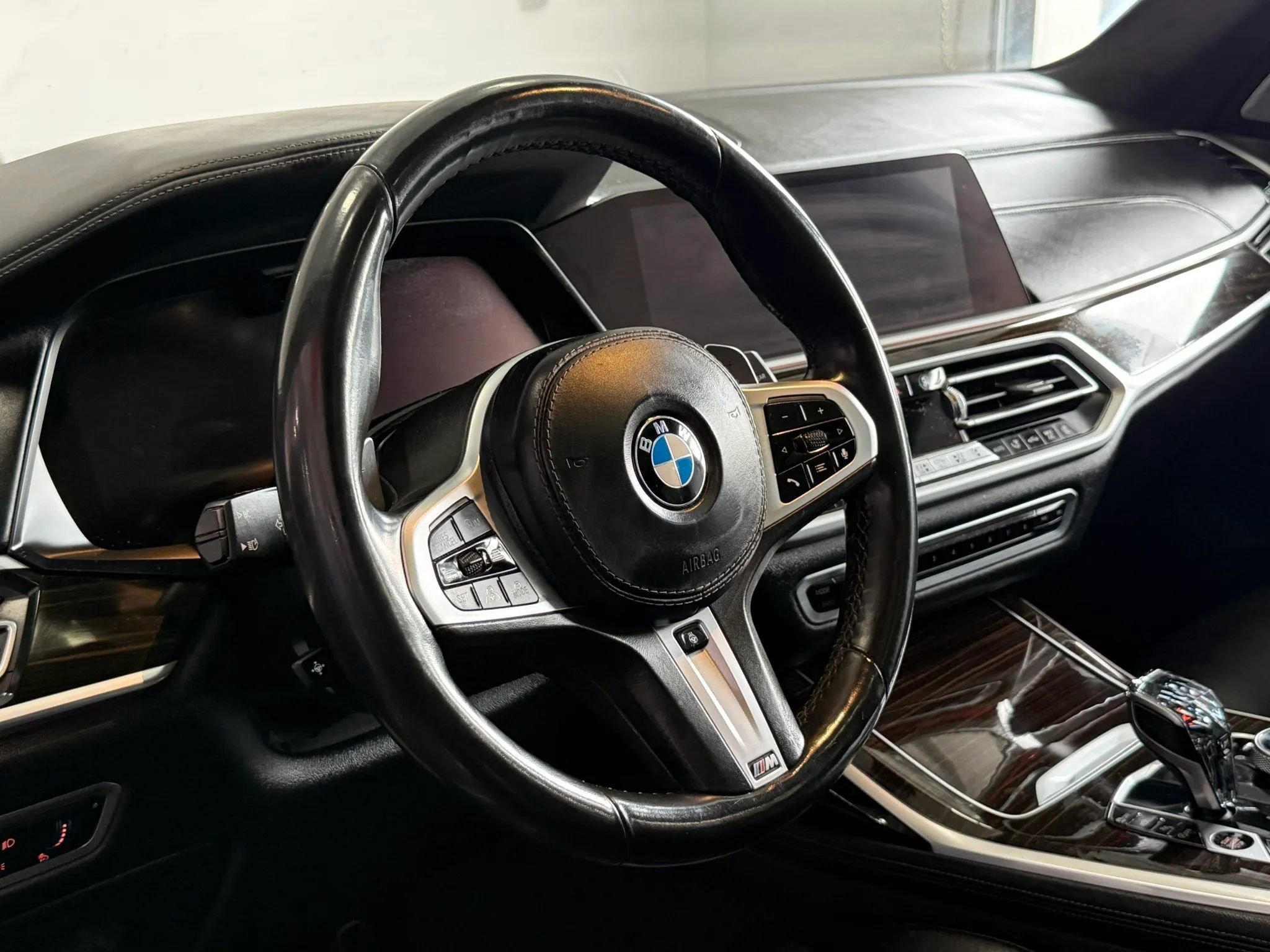 Used 2019 BMW X7 xDrive50i w/ Dynamic Handling Package image 9