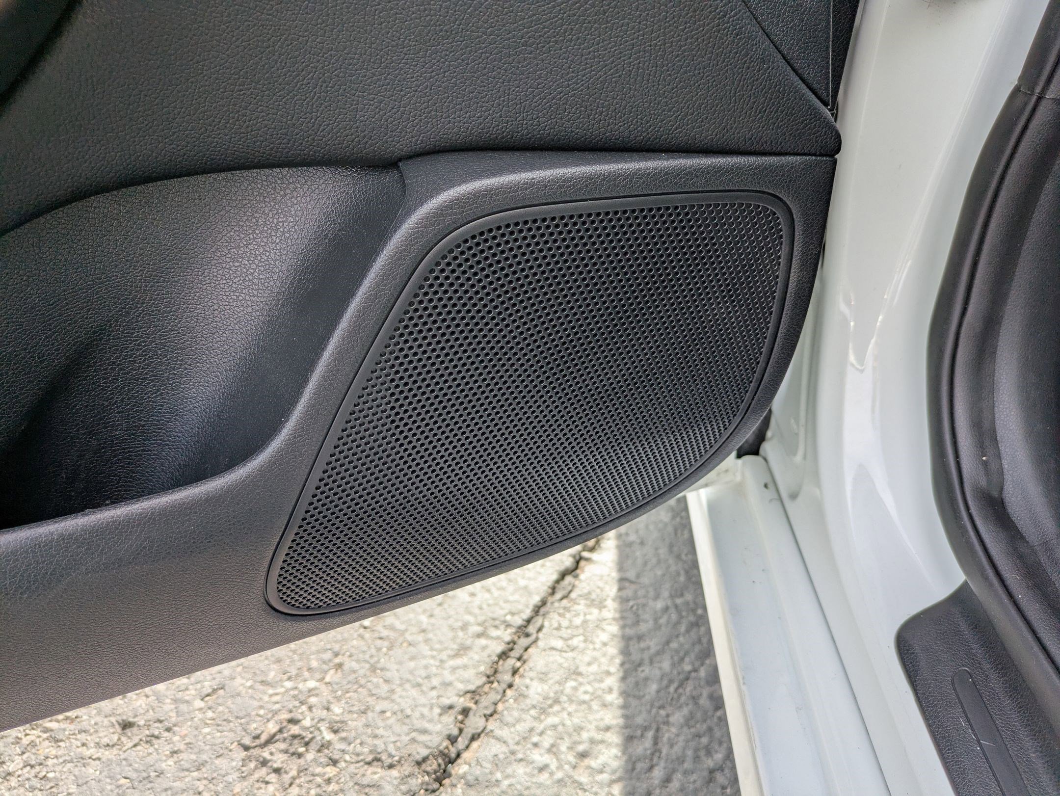 Used 2022 Kia Stinger GT-Line w/ Sun & Sound Package image 13