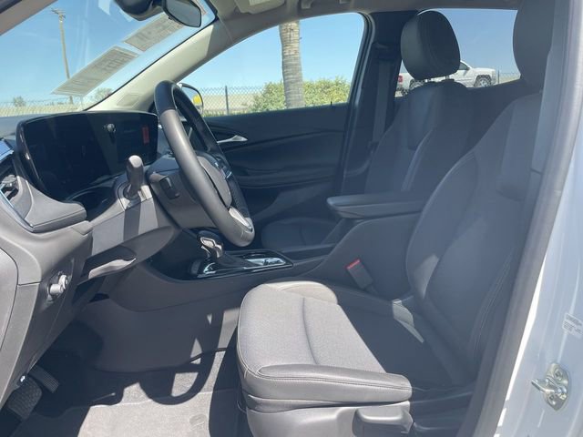 Certified 2025 Buick Encore GX Preferred AWD/4WD image 18