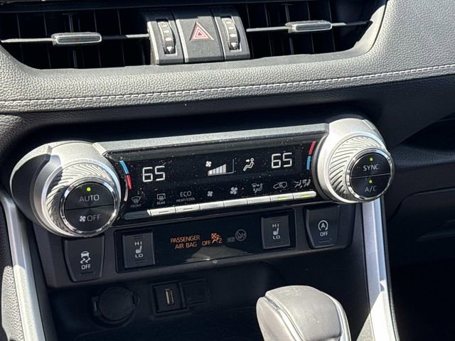 Used 2021 Toyota RAV4 XLE Premium image 22