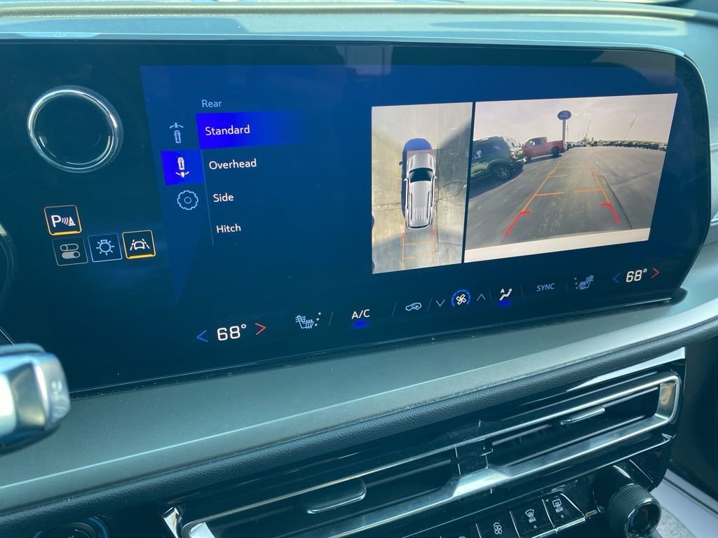 Used 2025 Chevrolet Traverse LT w/ Midnight/Sport Edition image 40