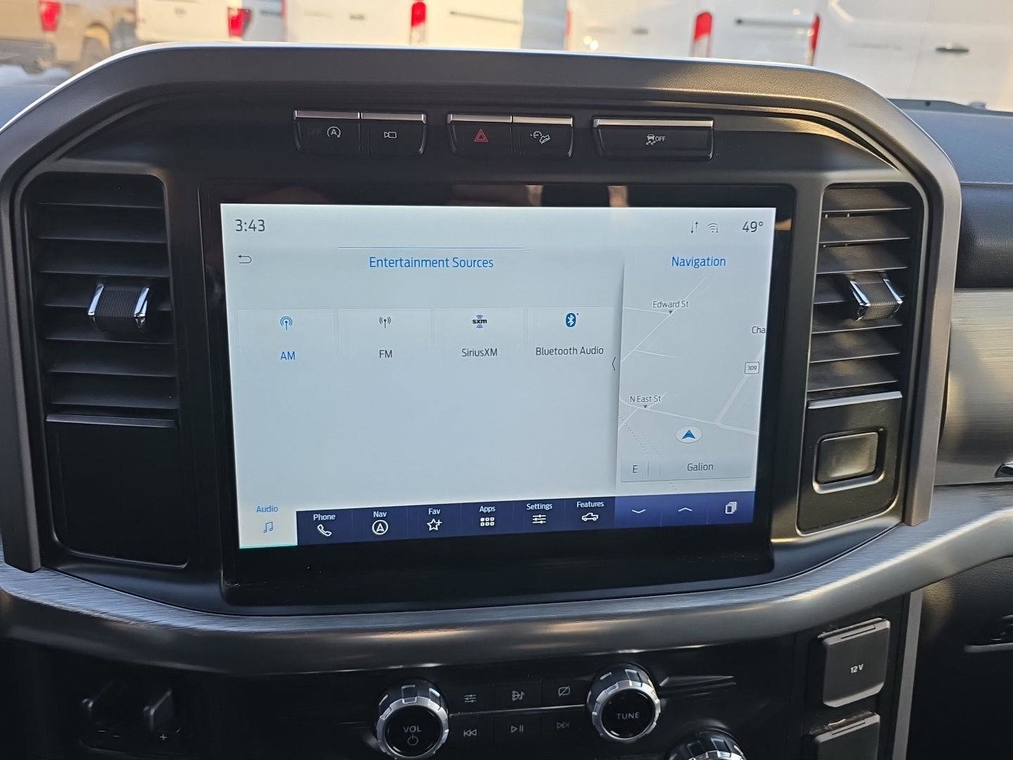 Used 2021 Ford F150 Lariat w/ Equipment Group 501A Mid image 20