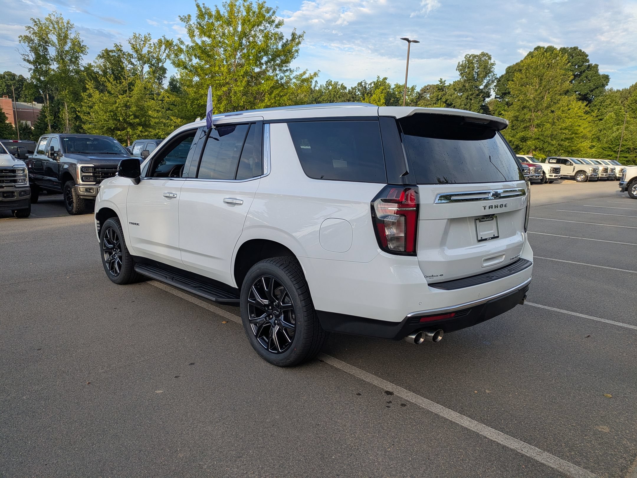 Used 2024 Chevrolet Tahoe Premier AWD/4WD image 6