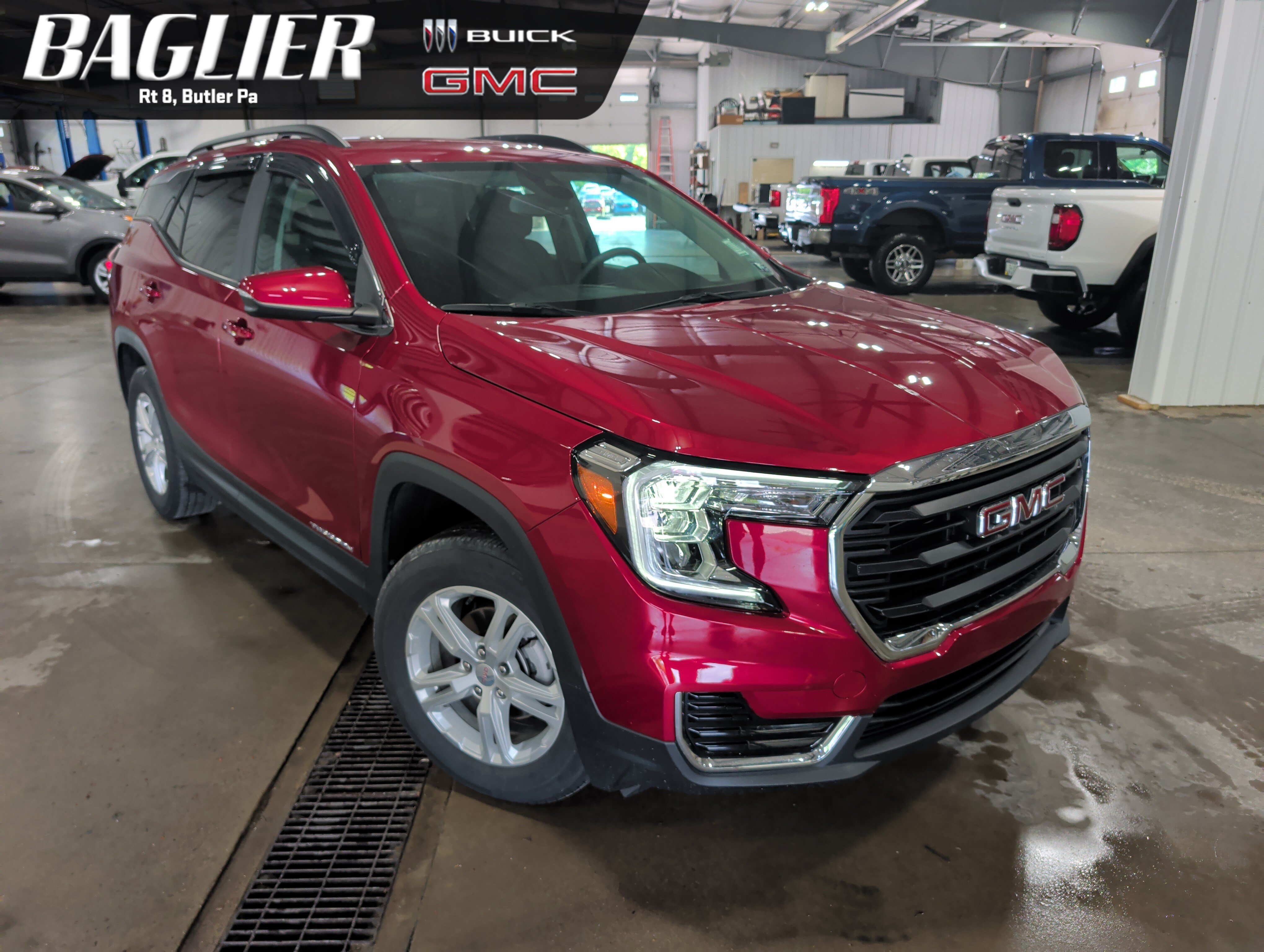 Used 2024 GMC Terrain SLE w/ Driver Convenience Package