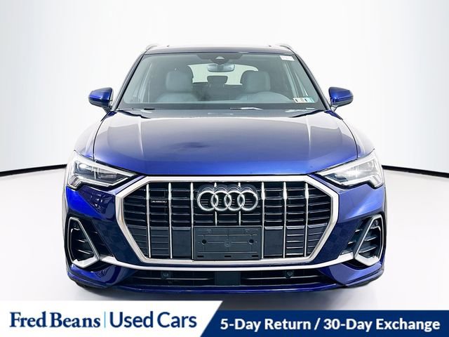 Used 2023 Audi Q3 2.0T Premium w/ Convenience Package AWD/4WD image 2