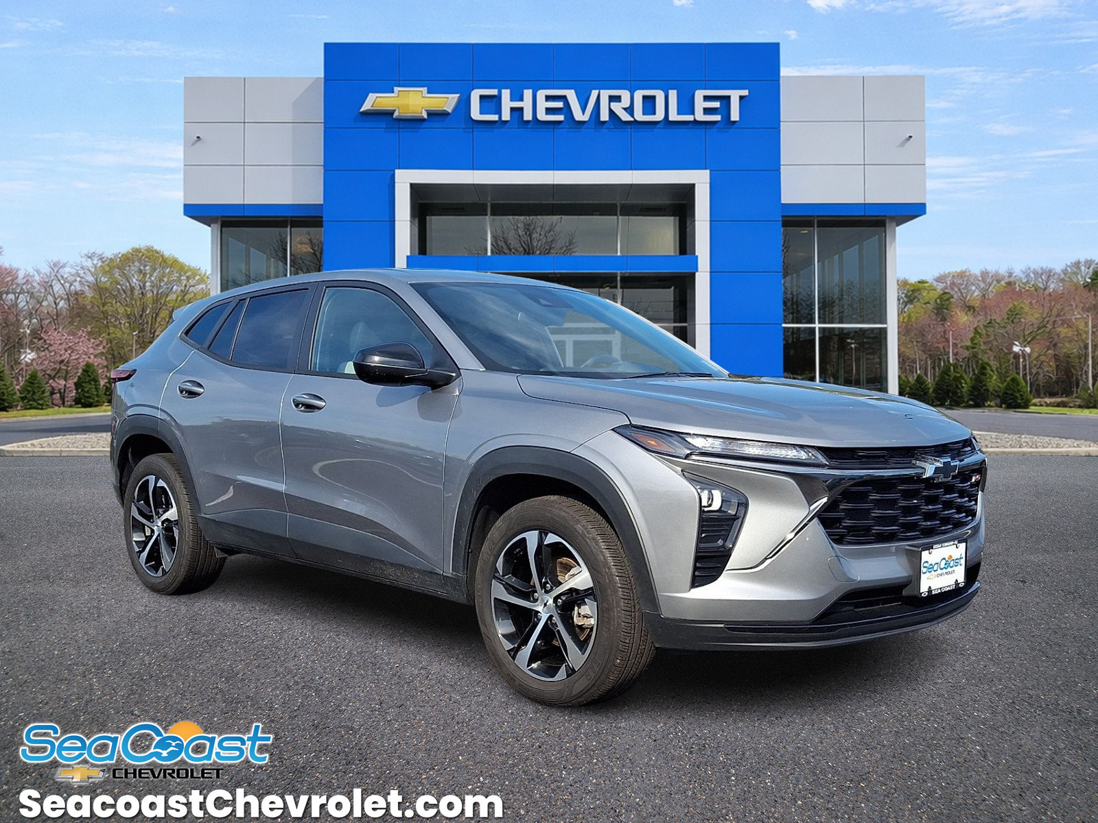 Used 2025 Chevrolet Trax RS w/ Sunroof Package FWD image 1