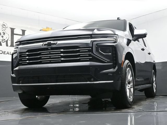 New 2026 Chevrolet Suburban Premier w/ Sun And Tow Package AWD/4WD image 4