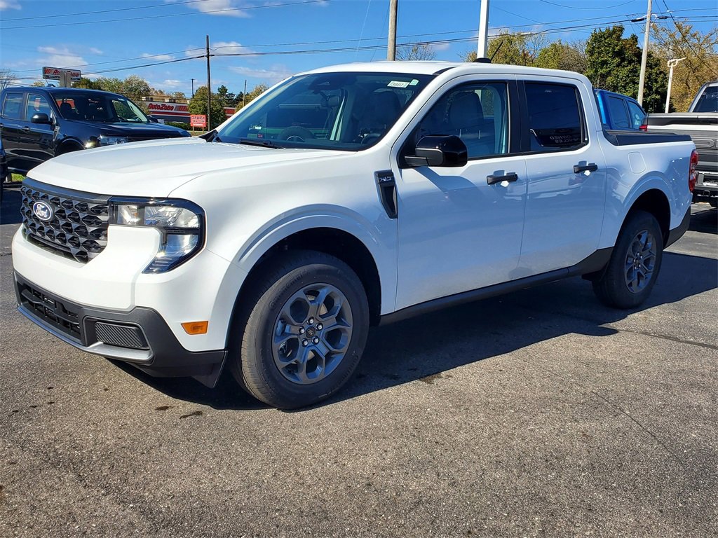 New 2025 Ford Maverick XLT w/ XLT Luxury Package image 3