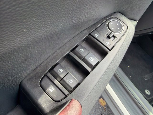 Certified 2022 Kia Seltos SX w/ Sunroof Package AWD/4WD image 31