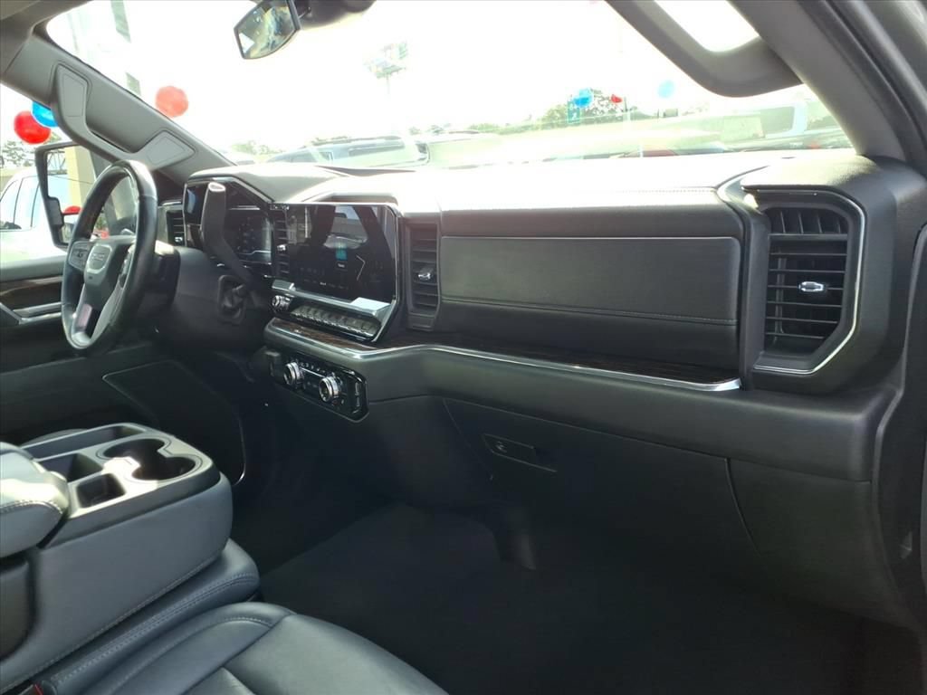 Used 2025 GMC Sierra 2500 SLE w/ Preferred Package AWD/4WD image 16