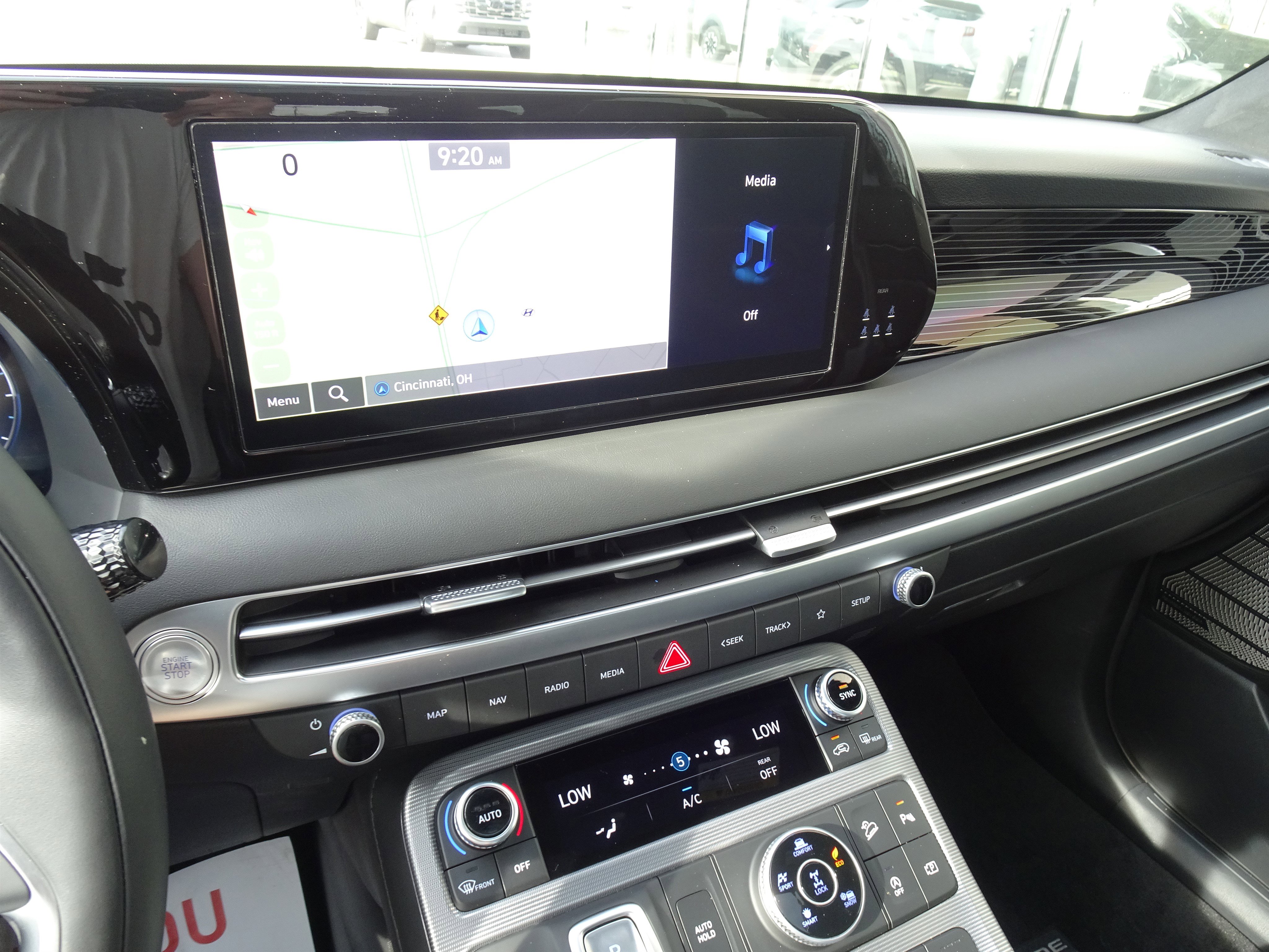 Used 2024 Hyundai Palisade Calligraphy image 21