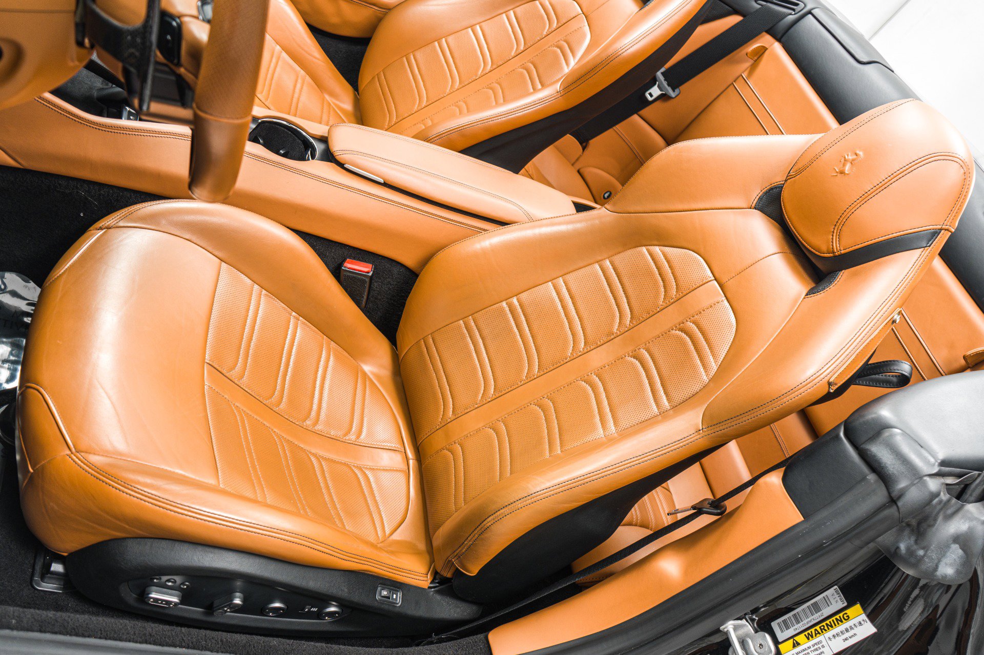 Used 2015 Ferrari California T image 24