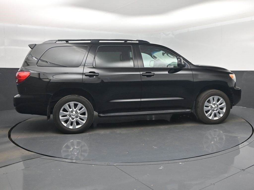 Used 2017 Toyota Sequoia Platinum image 2