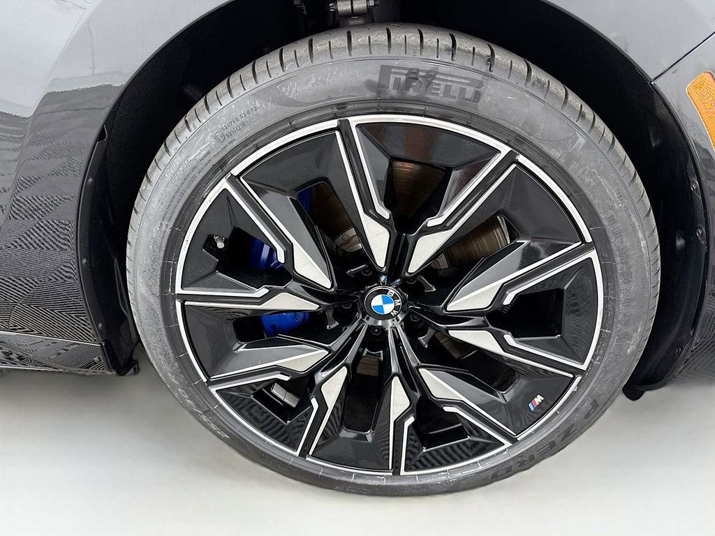 Certified 2024 BMW i7 M70 w/ Executive Package image 31
