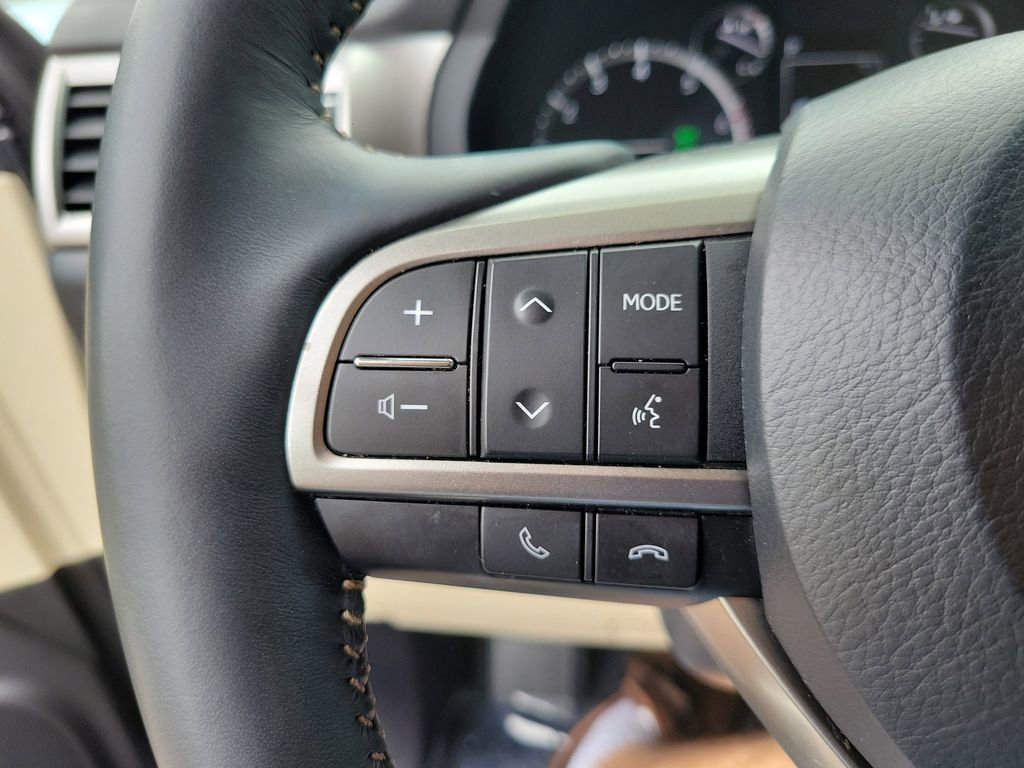 Used 2023 Lexus GX 460 Luxury w/ Accessory Package image 19