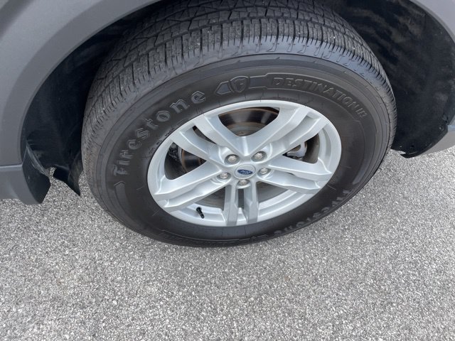 Used 2023 Ford Explorer XLT AWD/4WD image 16