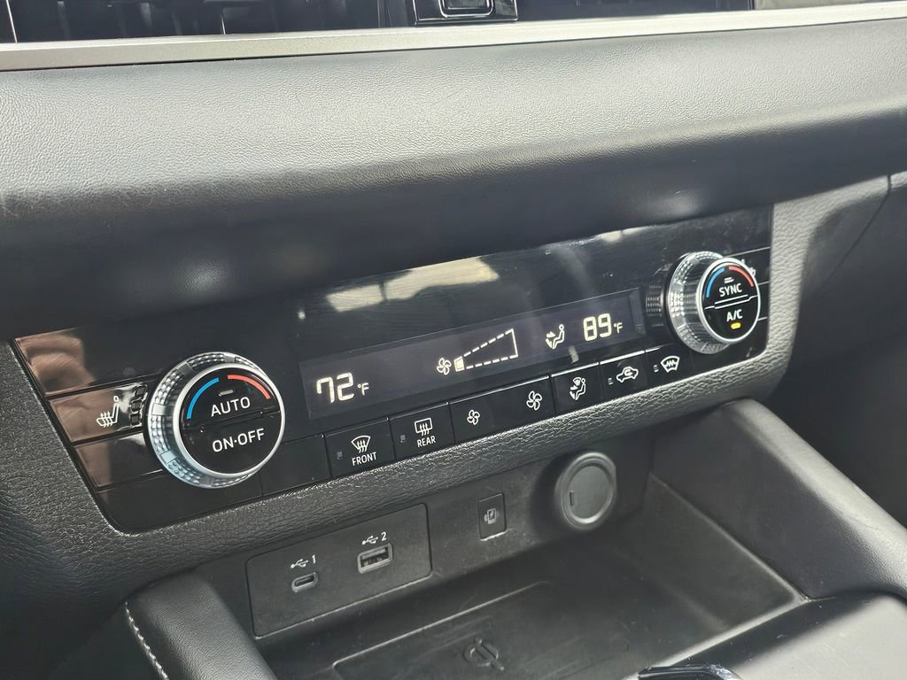 Used 2024 Mitsubishi Outlander SE image 24