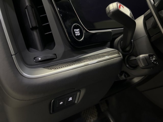 Used 2024 Porsche Cayenne Coupe image 33