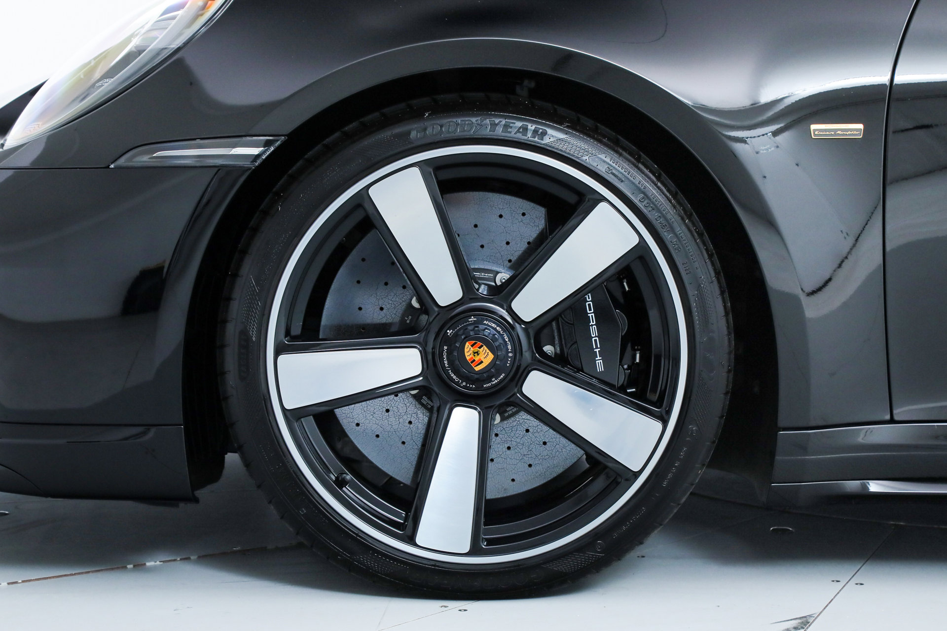 Used 2023 Porsche 911 Sport Classic image 38