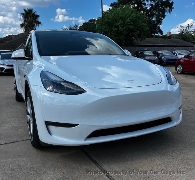 Used 2024 Tesla Model Y Long Range AWD/4WD image 3